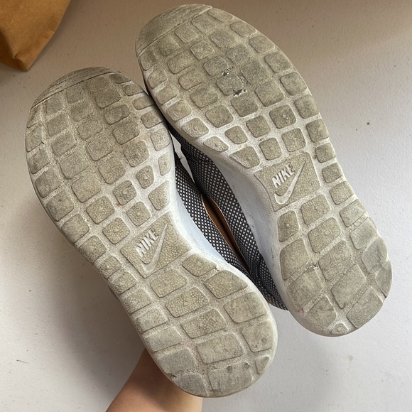 NIKE Roshe - Picture 5 of 5